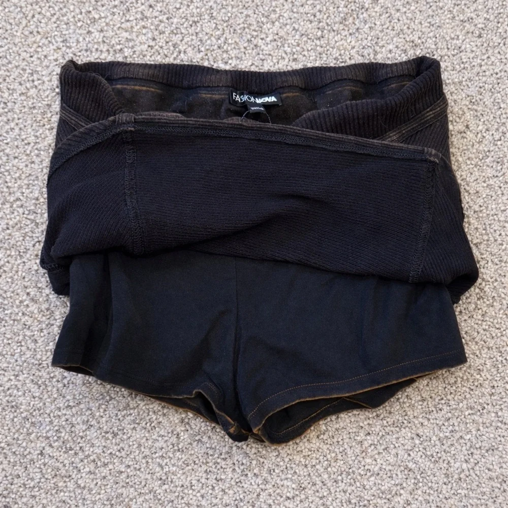 Fashion Nova Still That Girl Ribbed Micro Mini Skirt Black Size L NWT - Picture 4 of 6